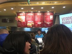-The Habit Burger Grill 哈比特汉堡(爱琴海店)