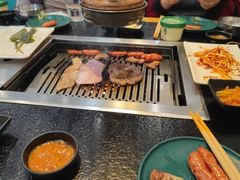 -臻牛烤肉
