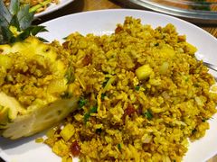 菠萝炒饭-老巴刹新加坡餐厅