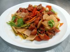 汉阴蒸碗-谢师酒家