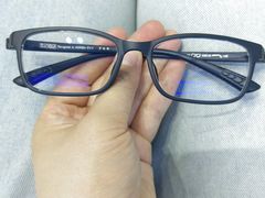 -罗伯特眼镜·蔡司官方授权(罗湖国贸店)