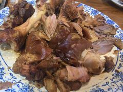 -老天桥酱肉烧饼夹肘子(天桥店)