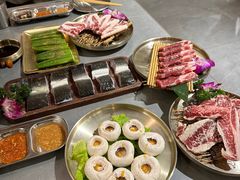 -围炉肉舍•炭烤活鳗•丹东海鲜烤肉(步行街店)