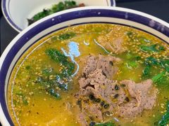 -云阿蛮云南生烫牛肉米线(奉贤路店)