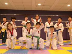 -力美健健身俱乐部(金碧店)