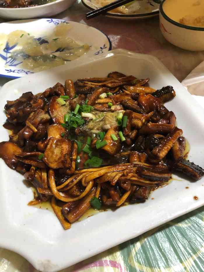 陈桥老饭店-"化石级别的一家本帮小馆子,白切大肠是重点.