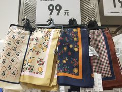 -优衣库(北京万柳华联购物中心店)