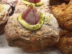 草莓吉士丹麦酥杯-PAPER STONE BAKERY(天汇广场店)