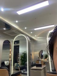 -Tloml salon