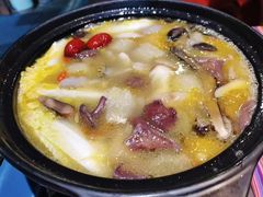 菌临天下-香巴拉云南餐厅(华莱坞店)