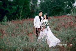 唯美浪漫-巴黎婚纱摄影工作室