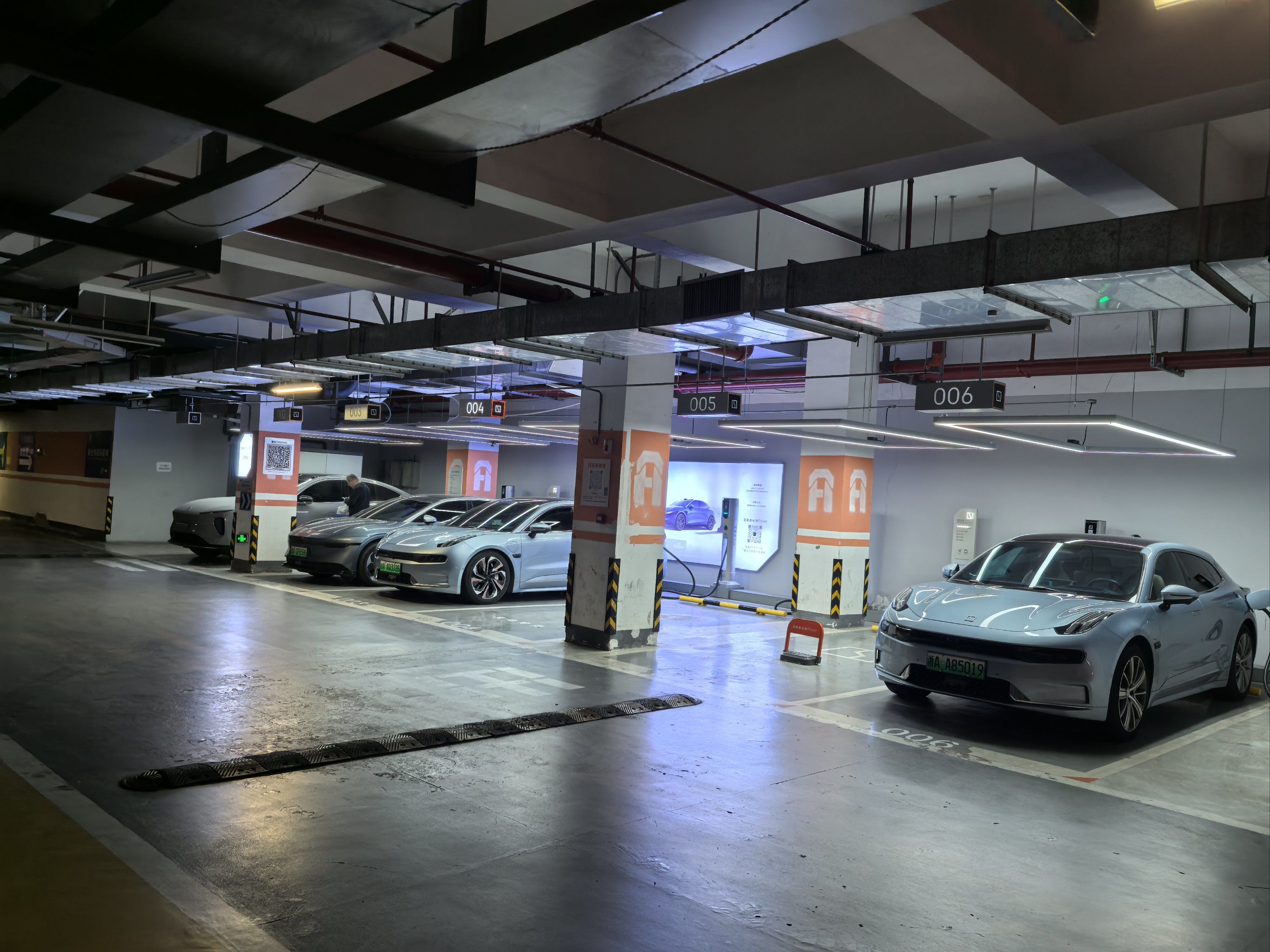 地下车库也有时尚风