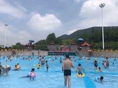 -汤山欢乐水世界