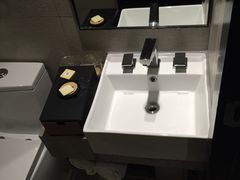 -如家精选酒店(上海思南路淮海中路地铁站店)