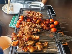 -曼听小寨海鲜烧烤·大连辣炒大王(盖州街店)