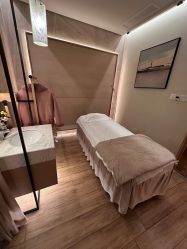 -苑苑vbeauty科技美容SPA