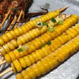 记得上次是在县正街吃的炸炸炸,这个是老店是做烧烤的