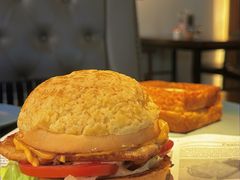 -卡普里披萨·牛扒·下午茶