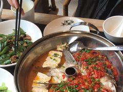 -鱼鲜饭香·招牌汽锅剁椒鱼头王