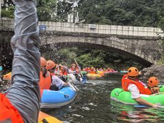 -安吉龙王山峡谷漂流