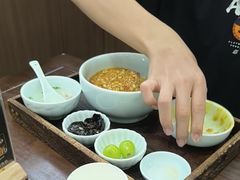 -蟹上黄·蟹黄面·江南糖水(人民广场店)