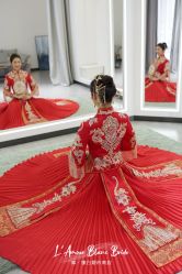 -禕·愫白婚纱商店