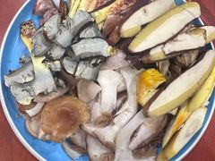 -菌之家·专业纯野生菌火锅·特色炒菌