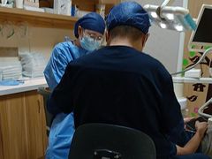 -上海仁爱医院口腔科 · 种植