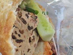 -Bánh Mì Huynh Hoa