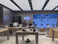 -DJI大疆(深圳华强北曼哈授权体验店)