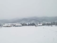 -亚布力新体委滑雪场
