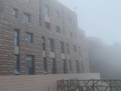-黄山光明顶山庄