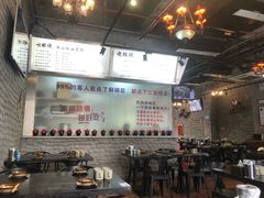 大堂-巴四老城区炭火蛙锅(张江店)
