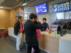 -麦当劳(乳山路店)