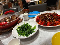 -渝信川菜 · 川味家常菜(财富购物中心店)