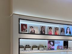 -J-Optical佳视明眼镜·蔡司视觉(青岛金茂览秀城店)
