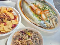 -丹水桥地锅鱼·翘嘴鲌·地方特色全鱼宴(丹江口大坝店)
