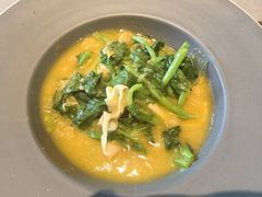 豌豆黄浸豌豆尖-半山腰·云南菜(侨福芳草地店)