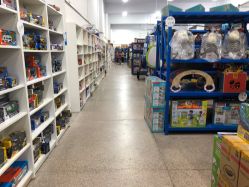 -逝水玩具折扣店