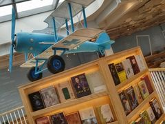 -猫的天空之城概念书店(北戴河蔚蓝海岸店)