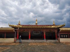 -噶丹松赞林寺