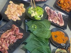 -啊美丽炭火烤肉(滑翔一店)