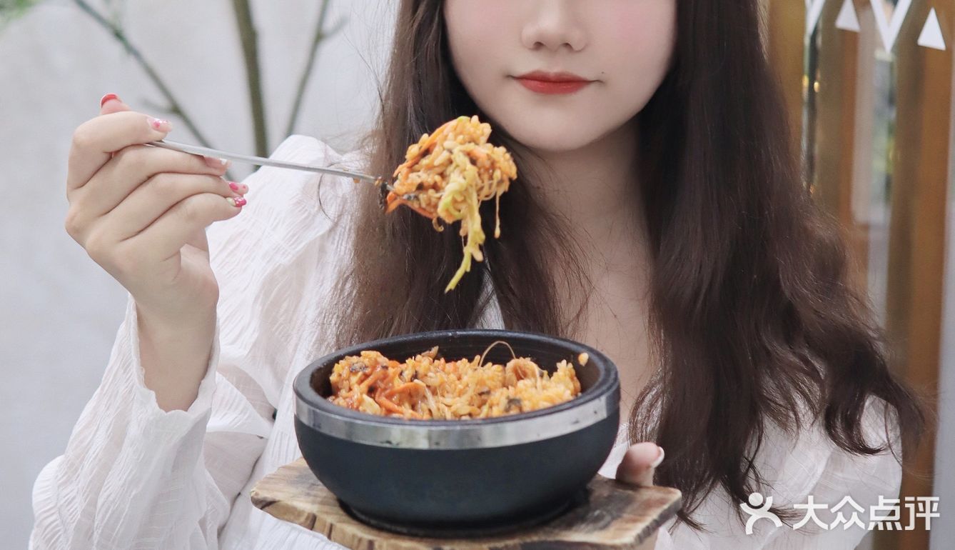 真的韩国人在我们泉州开了韩料