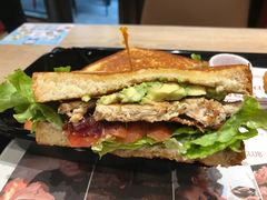 -The Habit Burger Grill 哈比特汉堡(爱琴海店)