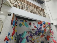-龙景攀岩(海峡世茂广场店)