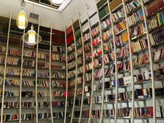 -钟书阁(松江泰晤士小镇店)