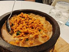 石锅海胆豆腐-品海楼·大连海胆锅贴馆(东港店)