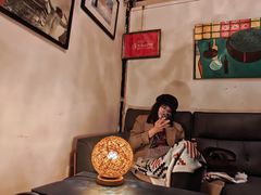 -脚下咖啡·CHILL酒馆(灵光东巷店)