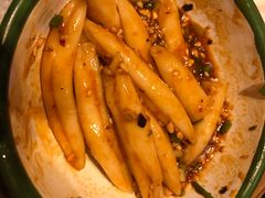 -沪小二炭火蛙锅(淮海中路美食不夜城店)