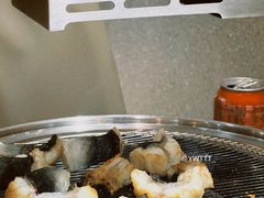 -围炉肉舍•炭烤活鳗•丹东海鲜烤肉(步行街店)